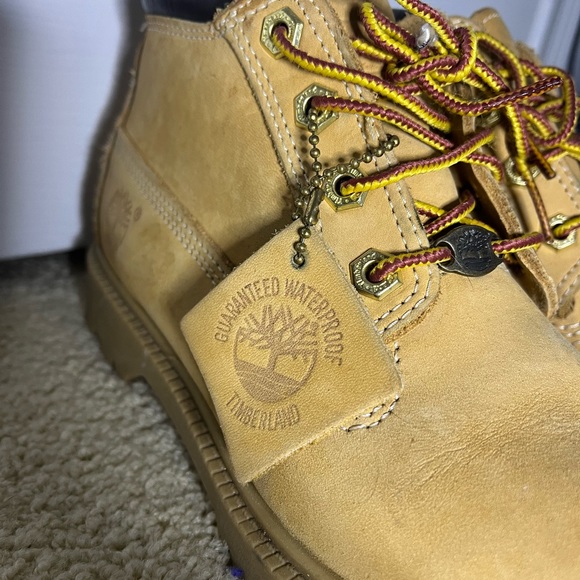 TIMBERLANDS - Picture 4 of 4